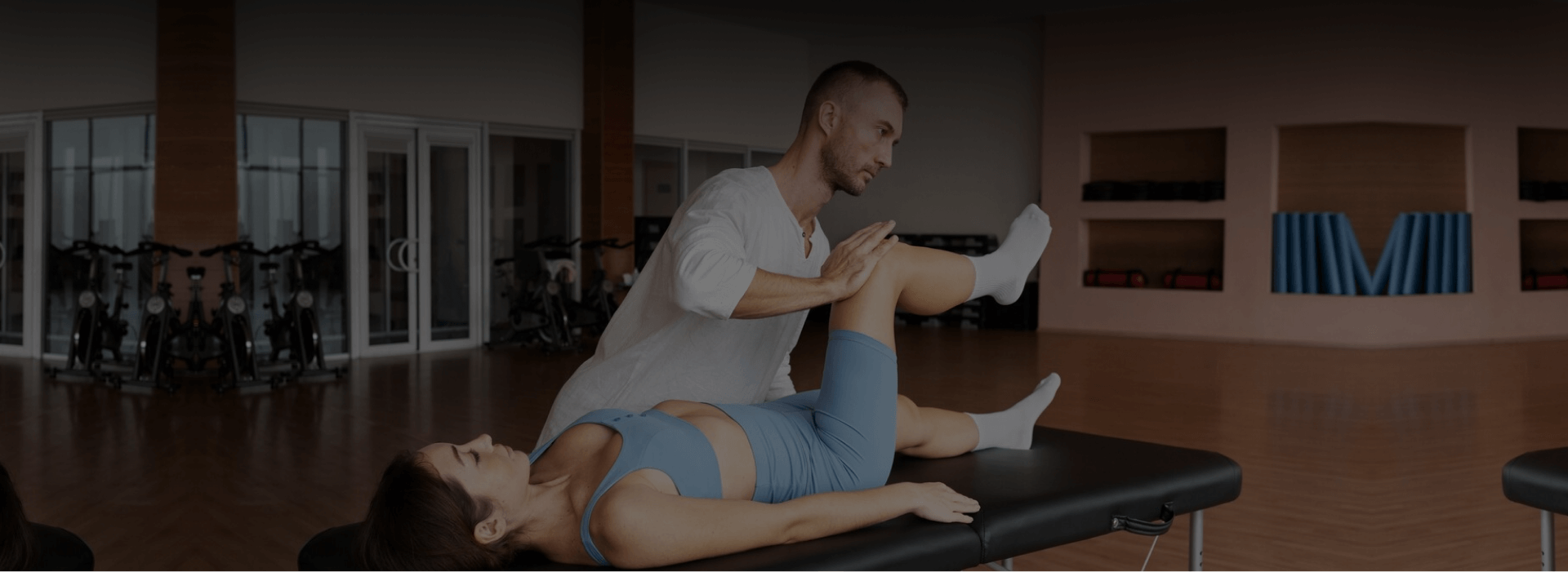 Contact Ravi Ortho clinic banner background