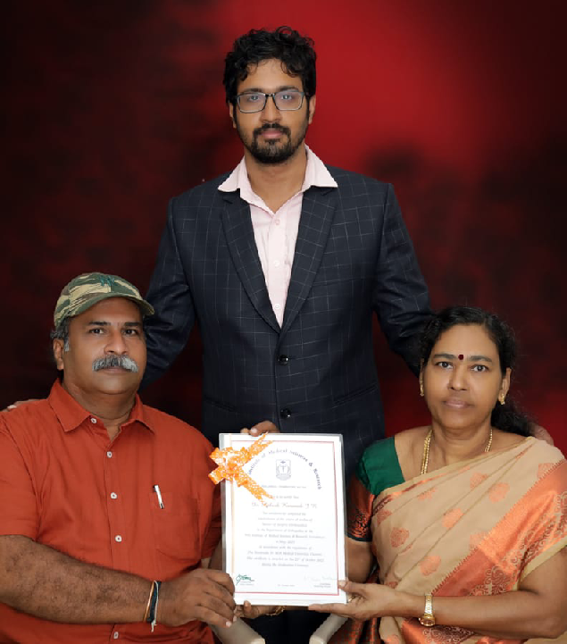 Doctor presenting orthopedic care